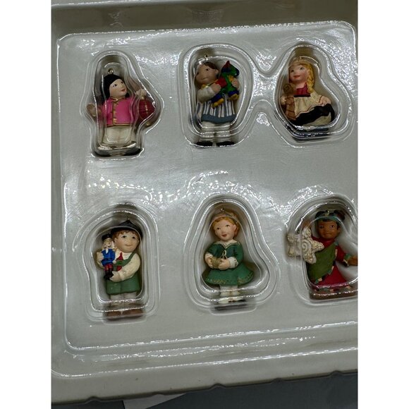 Hallmark Keepsake Joy To The World Children Miniature Ornaments Set 6 2007 READ - Picture 6 of 9